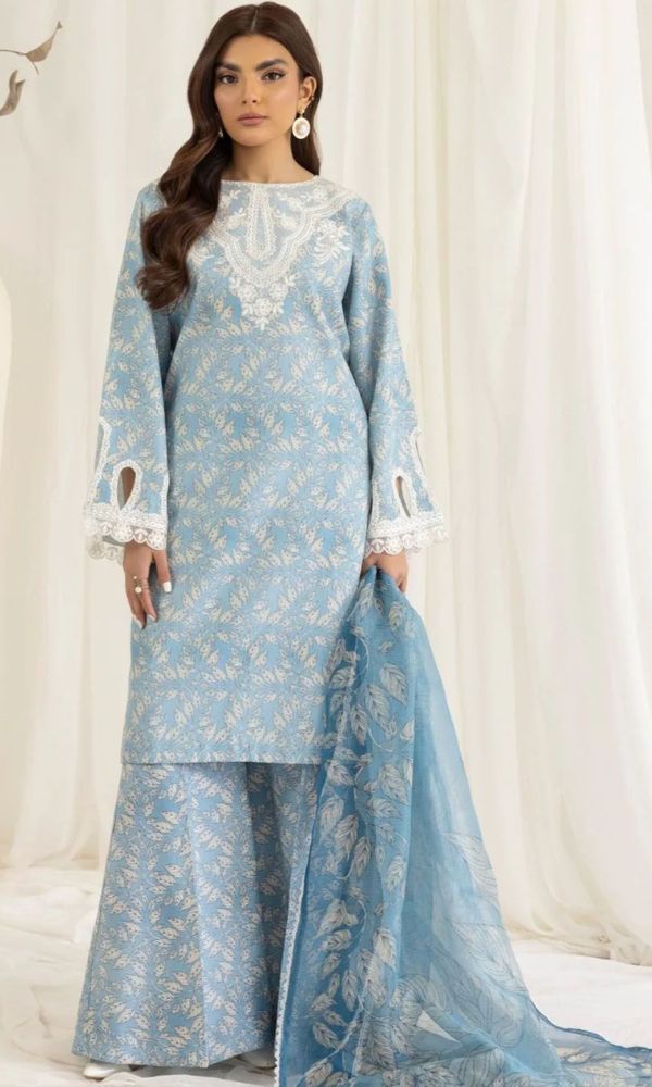 Lawn 3pc unstitched digital printed suit with patches