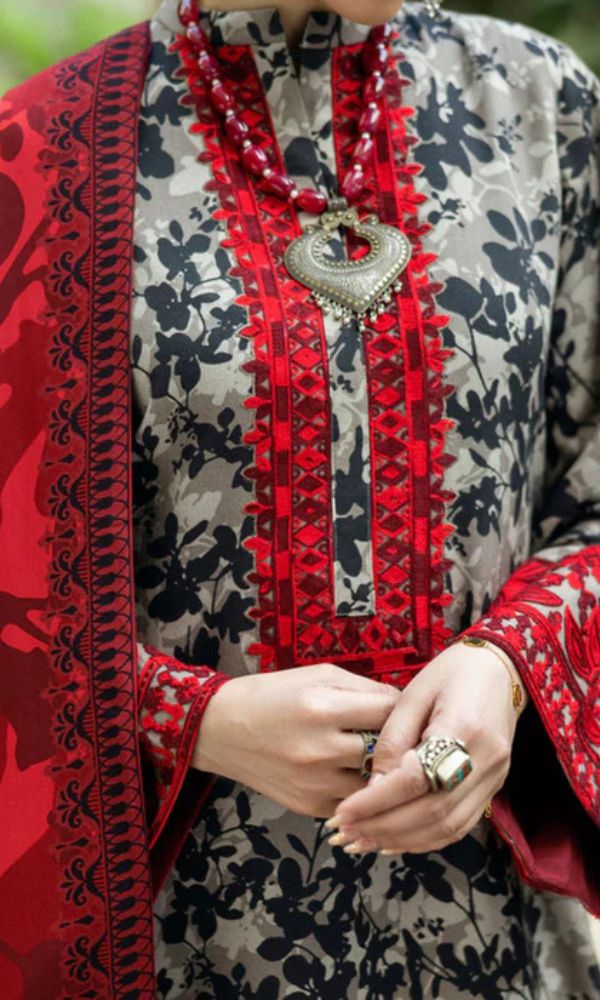 Lawn 3pc unstitched digital printed suit with patches
