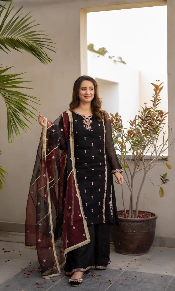 Lawn 3pc unstitched embroidered suit with embroidered dupatta