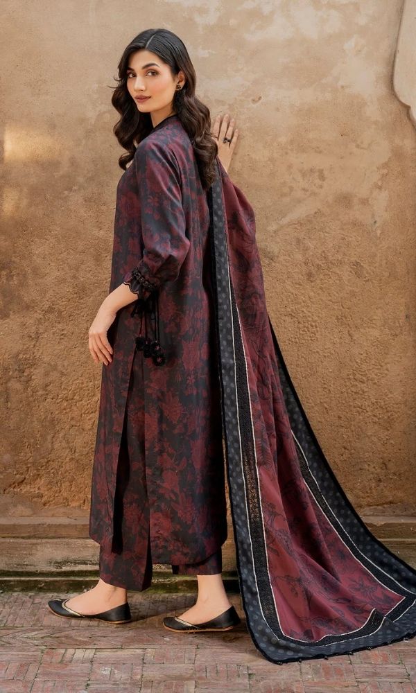 Khaddar 3pc unstitched digital printed suit