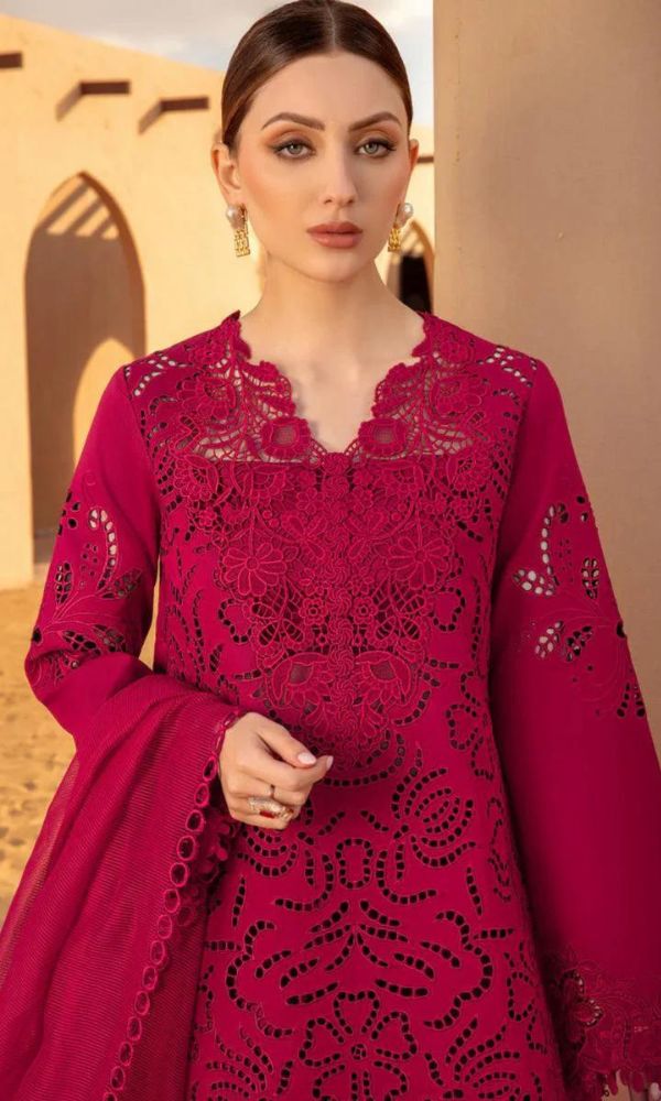 Lawn 3pc heavy embroidered chiken kari suit with pallu cutwork dupatta