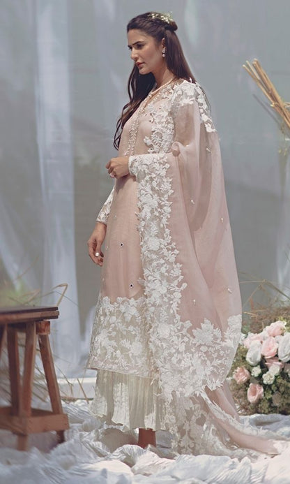Lawn 3pc unstitched heavy embroidered suit with patches