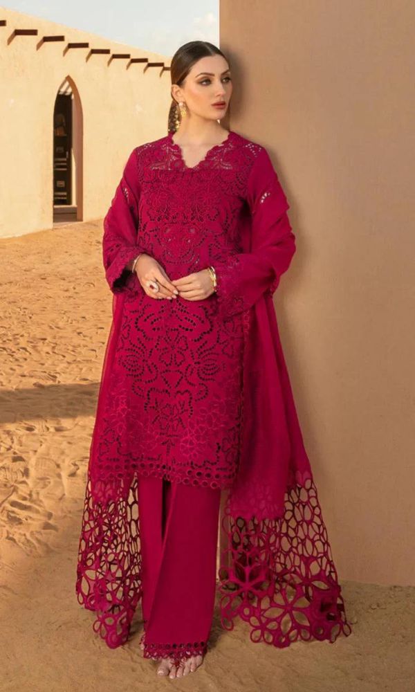 Lawn 3pc heavy embroidered chiken kari suit with pallu cutwork dupatta