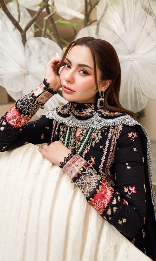 Lawn 3pc unstitched luxury heavy embroidered suit with embroidered dupatta pallu patches